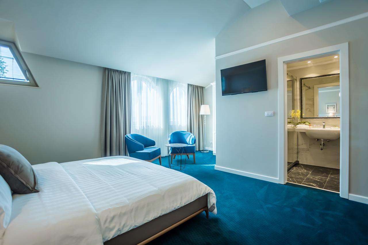Hotel Residence Promenade Burgas by Eksteriør bilde Deluxe room